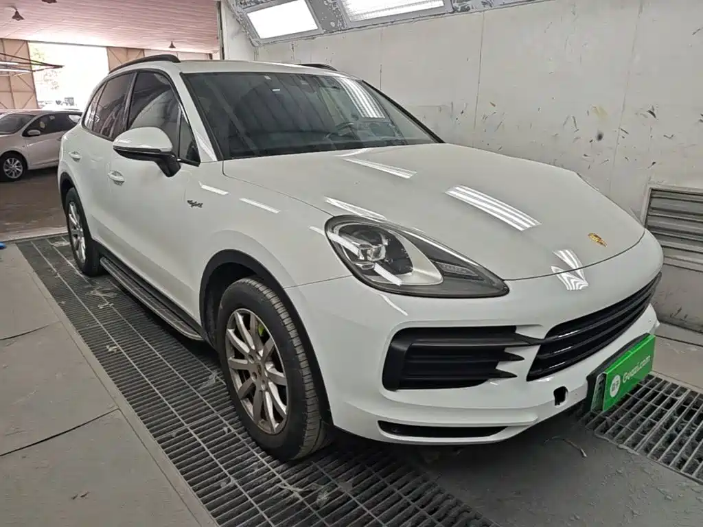 Porsche Cayenne Hybrid — миниатюра 4