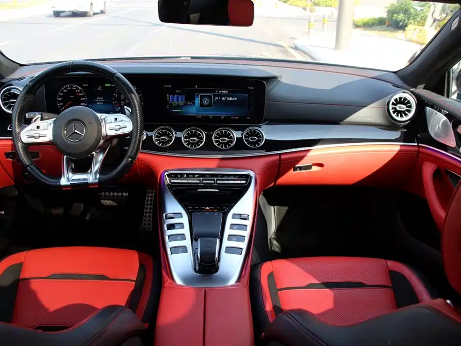 MERCEDES-BENZ AMG GT