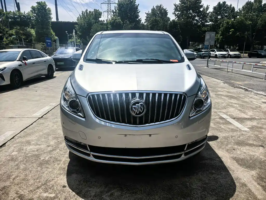 Buick GL8 — миниатюра 2