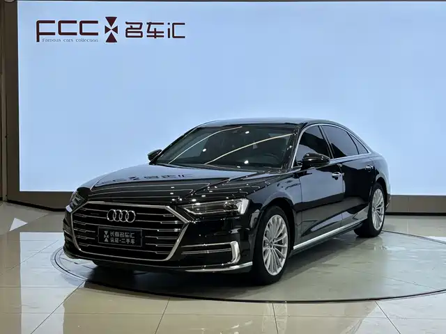 AUDI A8 2021
