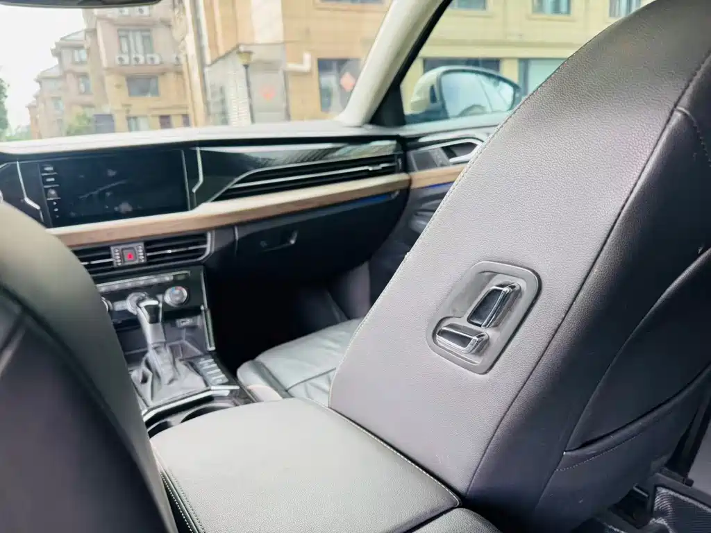 Volkswagen Passat — миниатюра 8