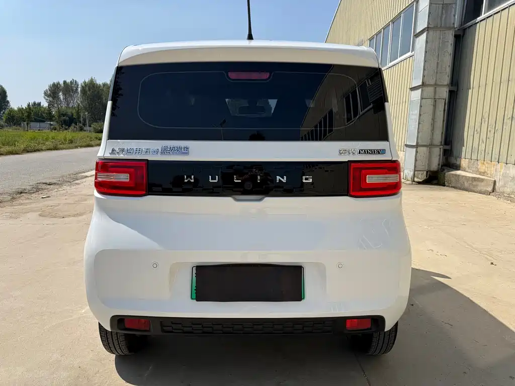 Wuling MINIEV — миниатюра 6