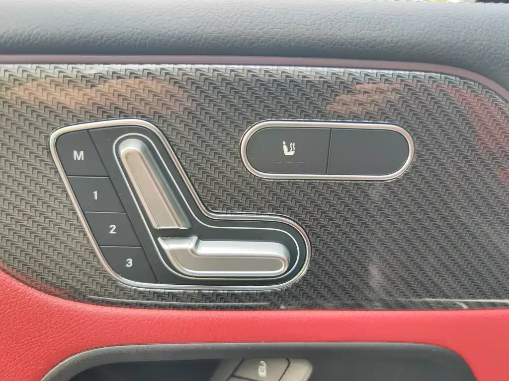 Mercedes-Benz GLB AMG — миниатюра 24