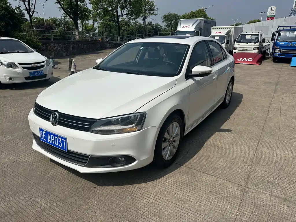 Купить Volkswagen Sagitar