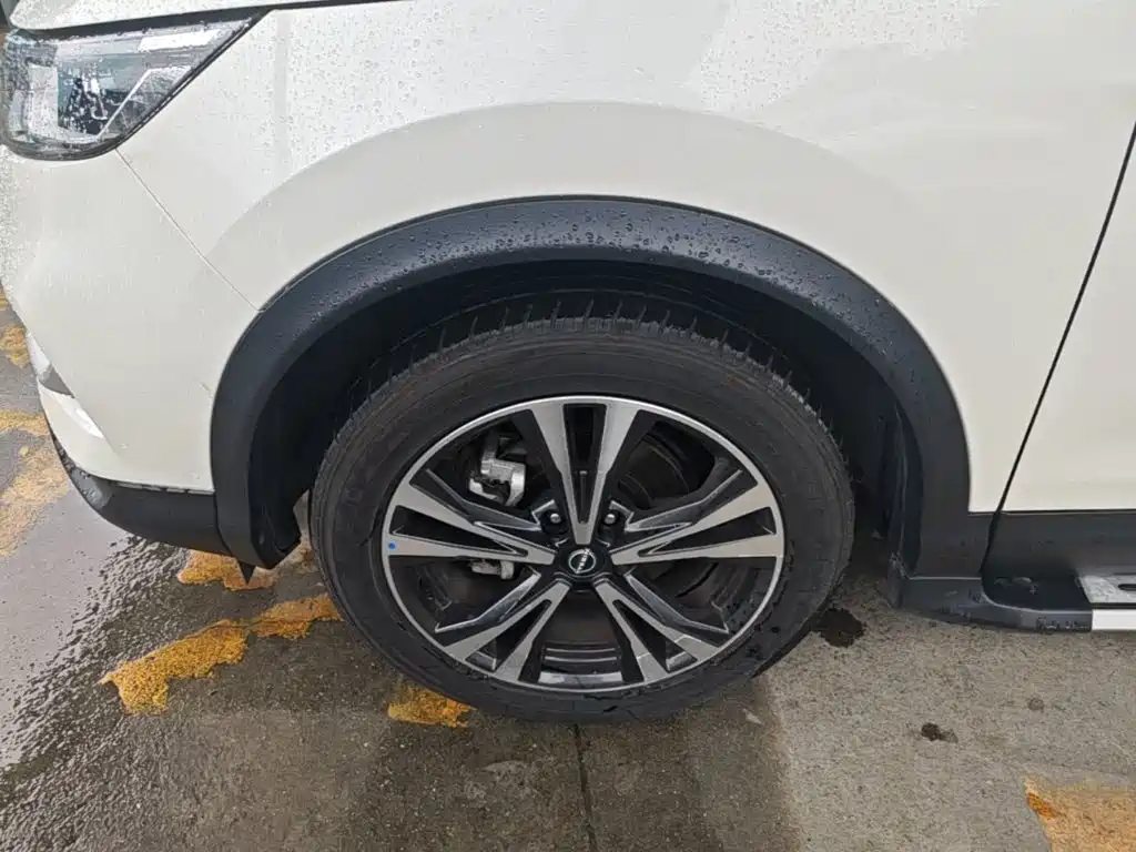 Nissan Qashqai — миниатюра 23