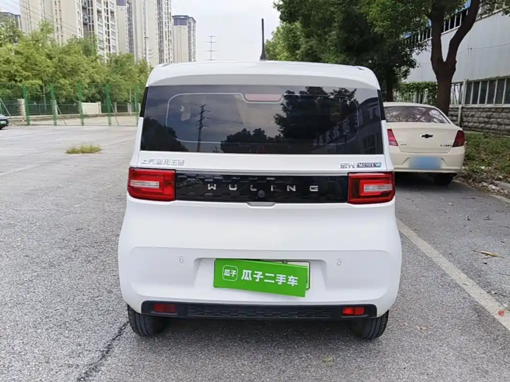 Wuling MINIEV — миниатюра 6
