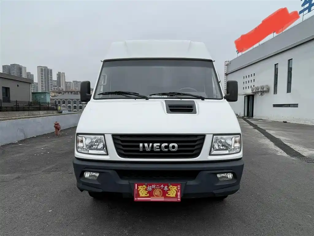 IVECO PROUD