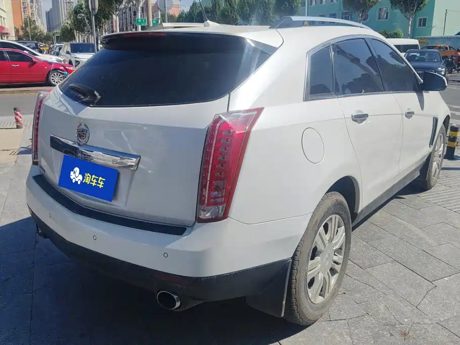 Cadillac SRX — миниатюра 3