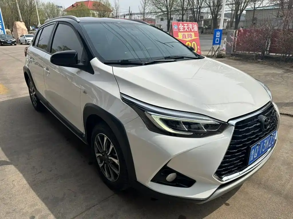 Toyota Yaris L — миниатюра 3
