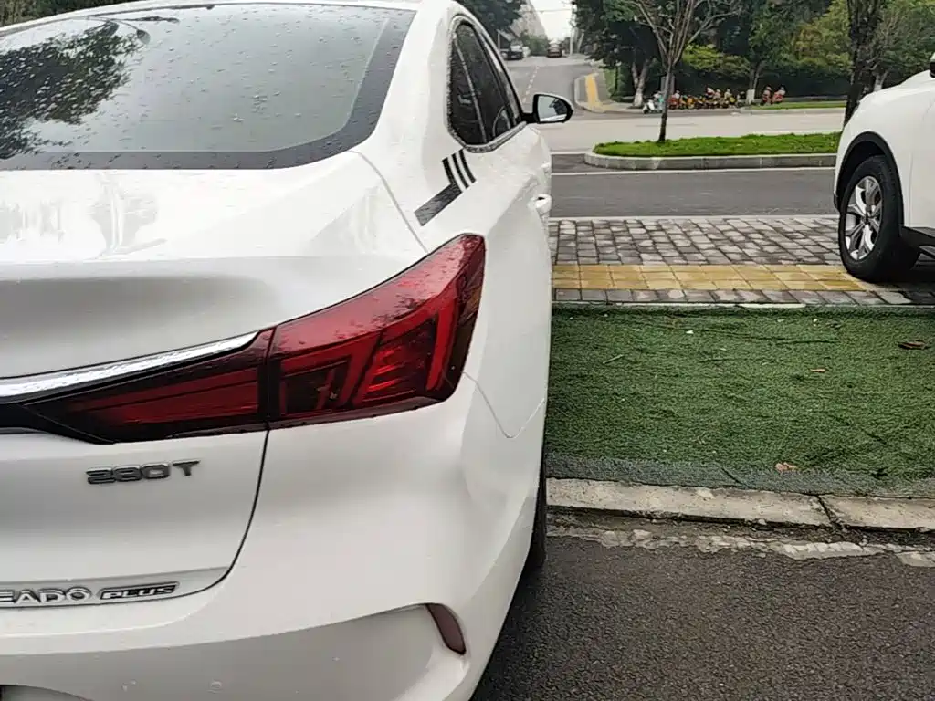 Changan Eado — миниатюра 8