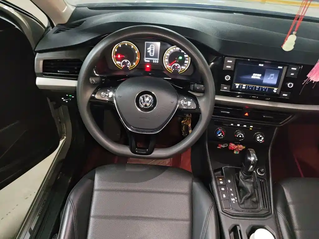 Volkswagen Lavida — миниатюра 6