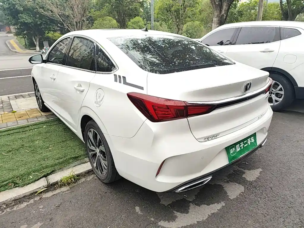 Changan Eado — миниатюра 5