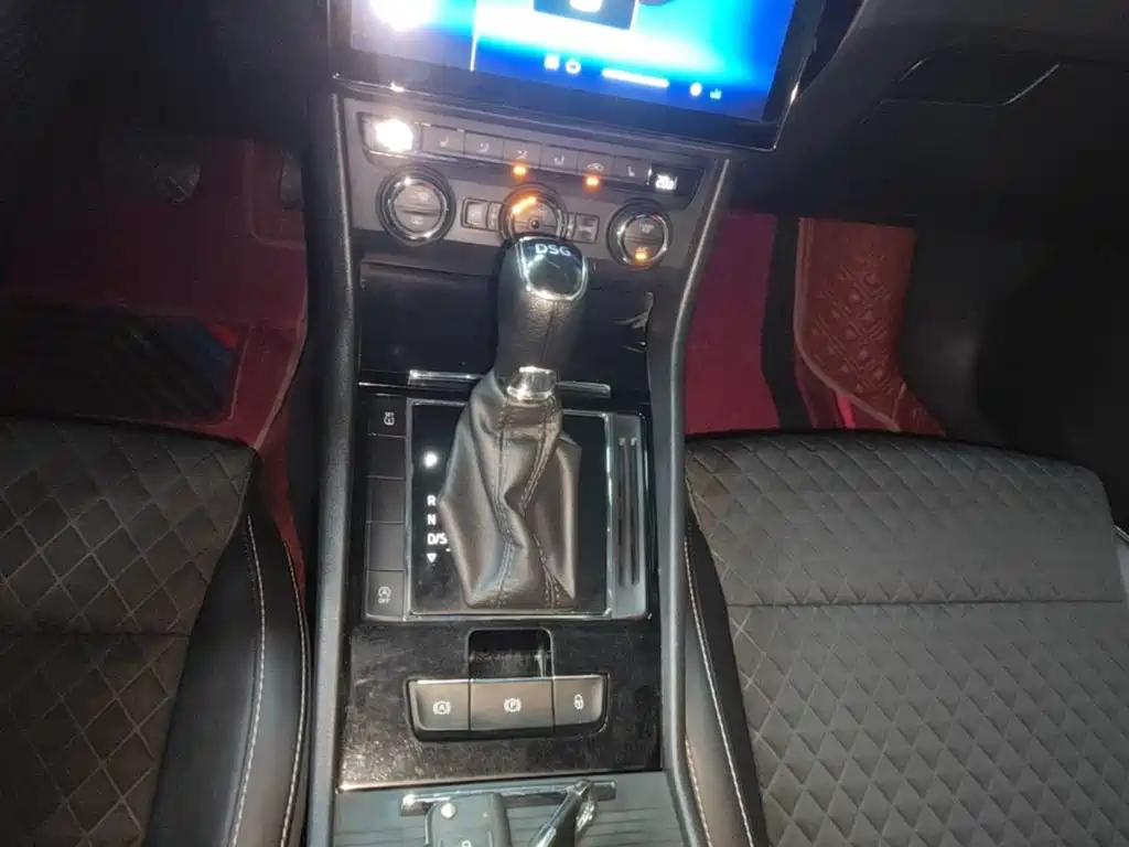 Skoda Superb — миниатюра 10