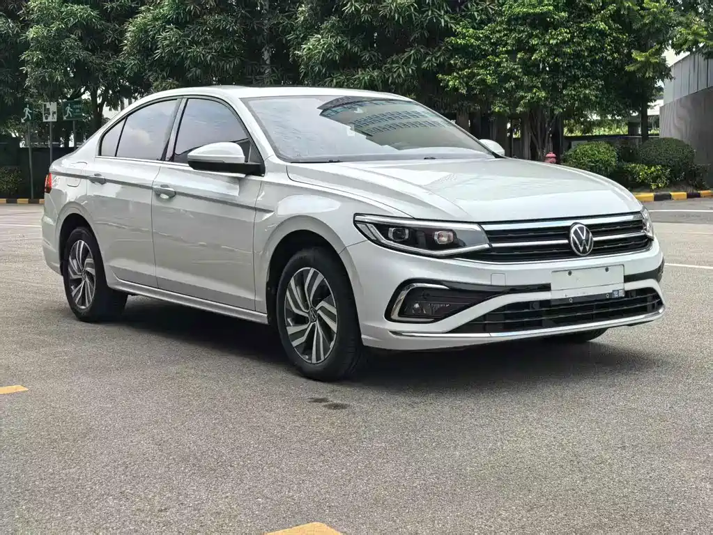 Volkswagen Bora — миниатюра 3