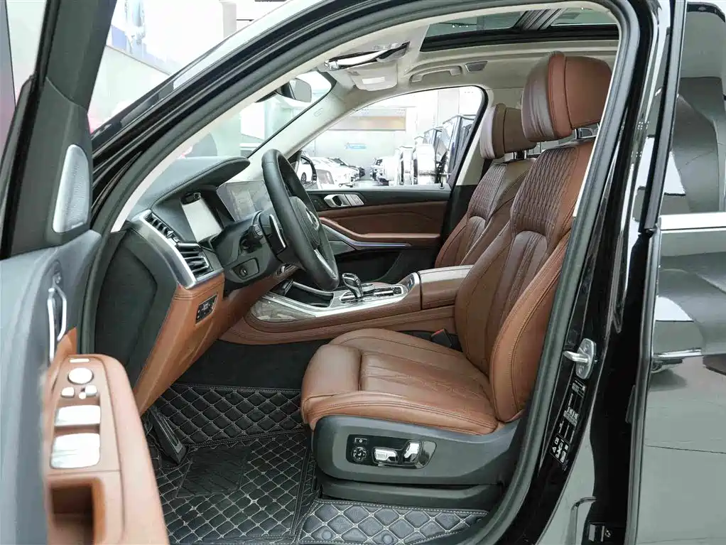 BMW X7 — миниатюра 11