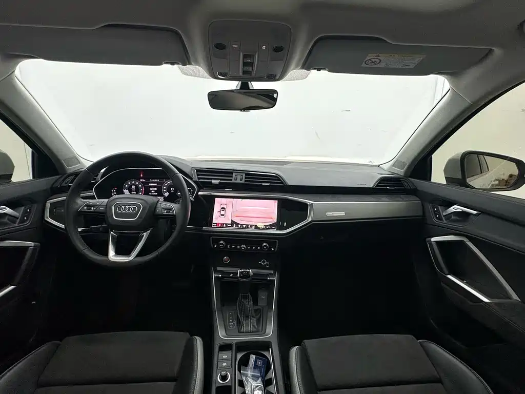 Audi Q3 — миниатюра 12