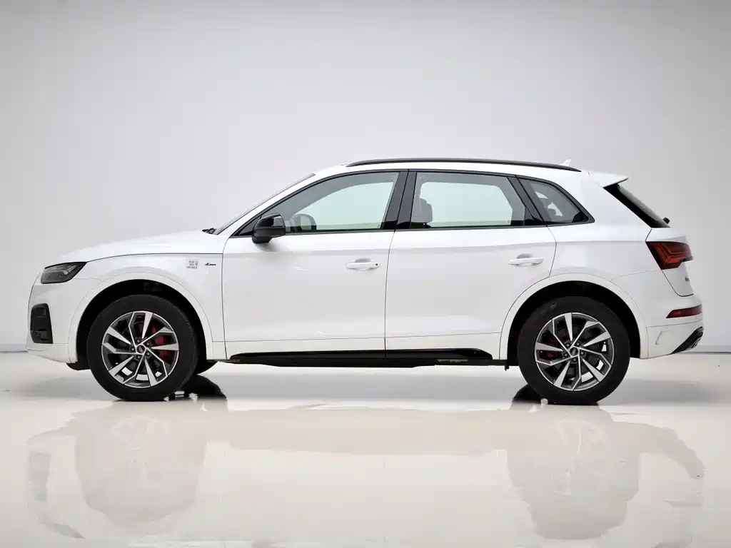 Audi Q5L 2025 45 40 TFSI Luxury