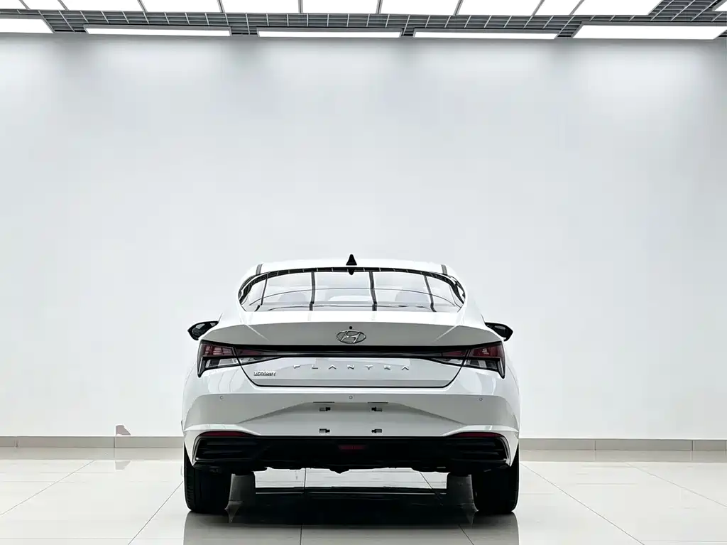 Hyundai Elantra — миниатюра 7