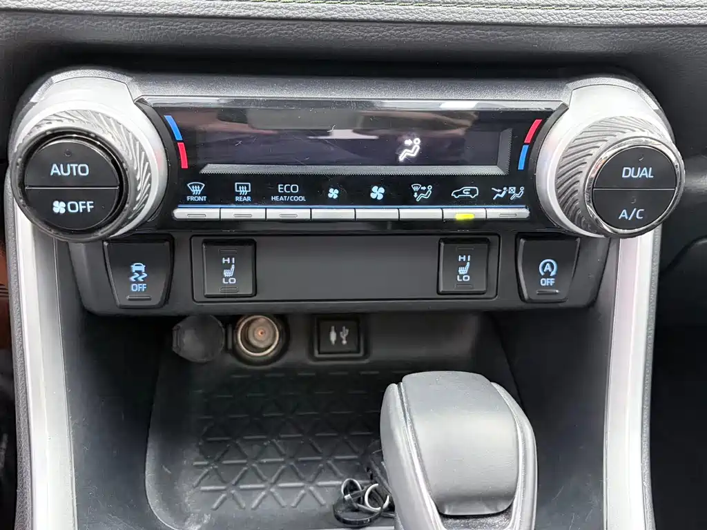 Toyota RAV4 — миниатюра 13