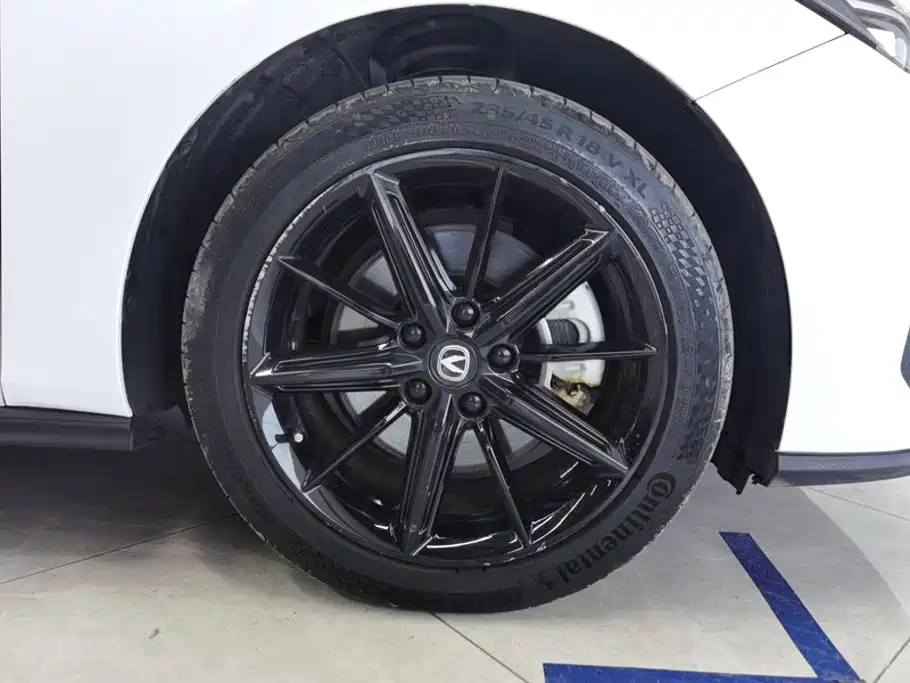 Changan UNI-V iDD — миниатюра 6
