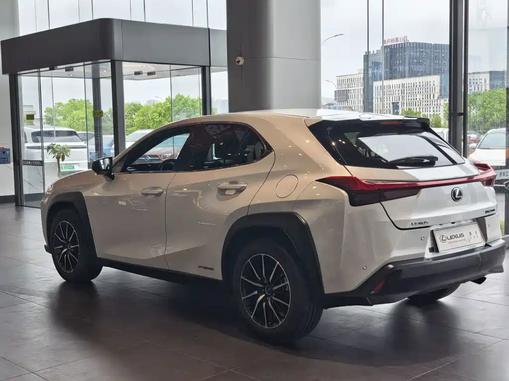 Lexus UX — миниатюра 5