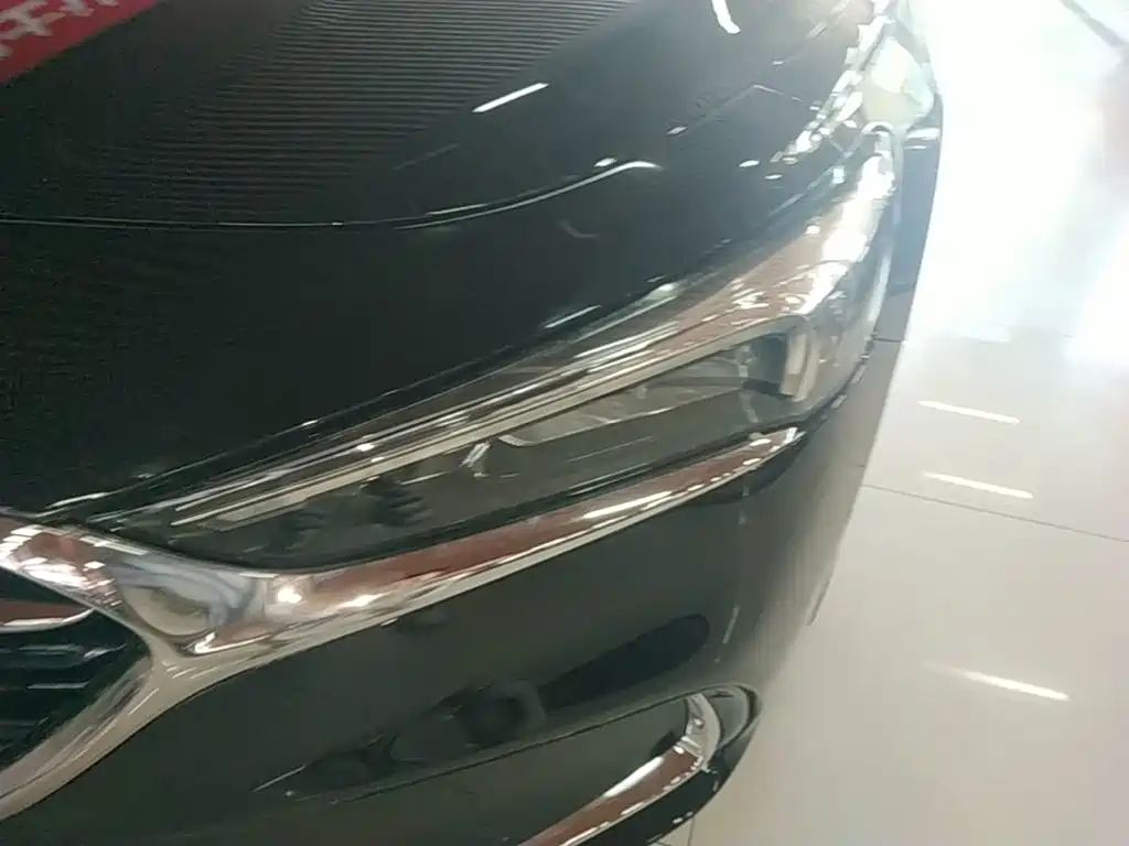 Buick LaCrosse — миниатюра 24