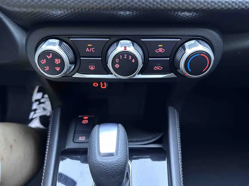 Nissan Kicks — миниатюра 12