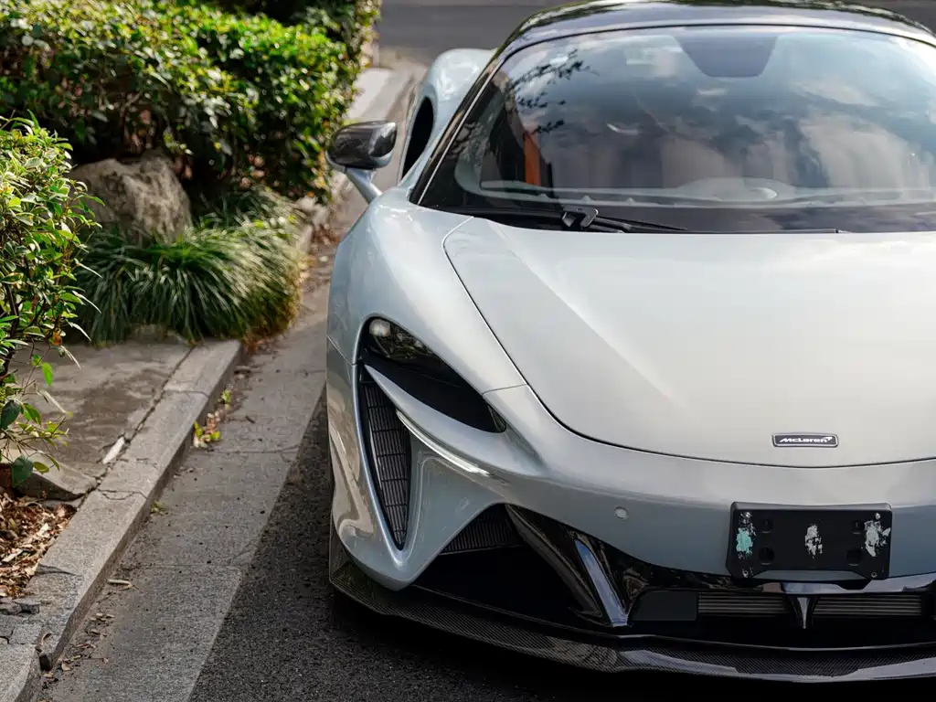 McLaren Artura — миниатюра 2