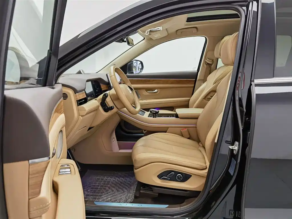 Aito M7 2024 1.5T Smart Drive Max 5 мест