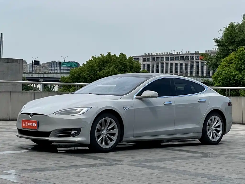 Tesla Model S 2016