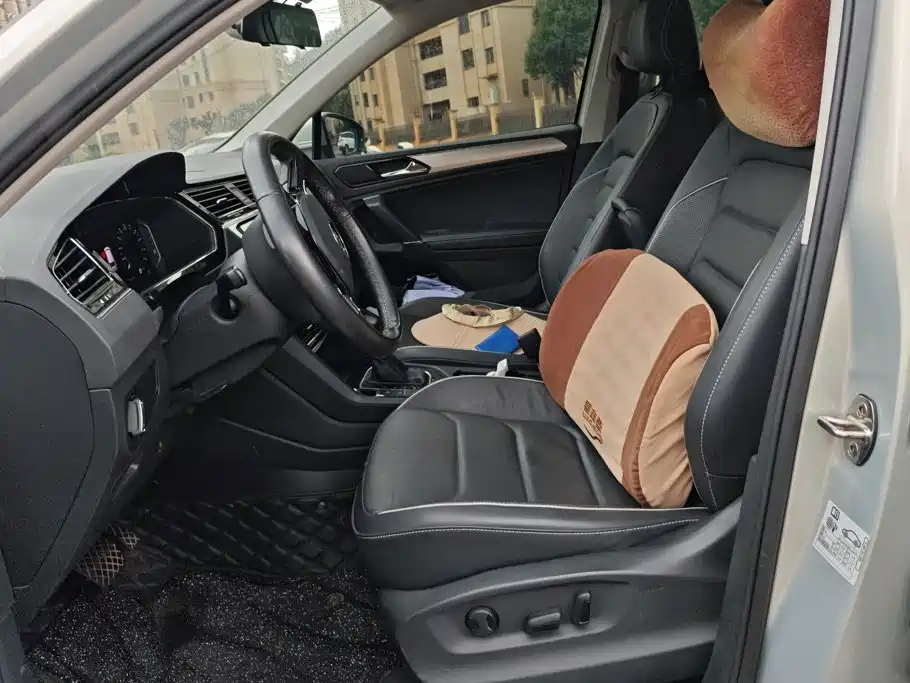 Volkswagen Tiguan L PHEV — миниатюра 9