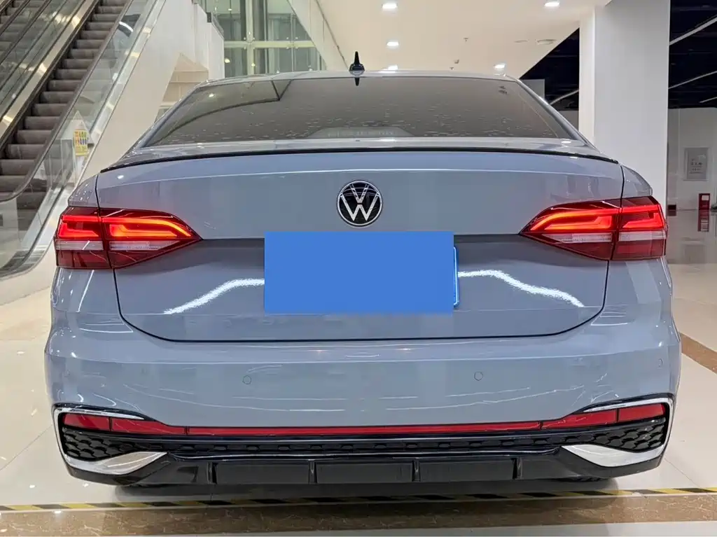 Volkswagen Lavida — миниатюра 5