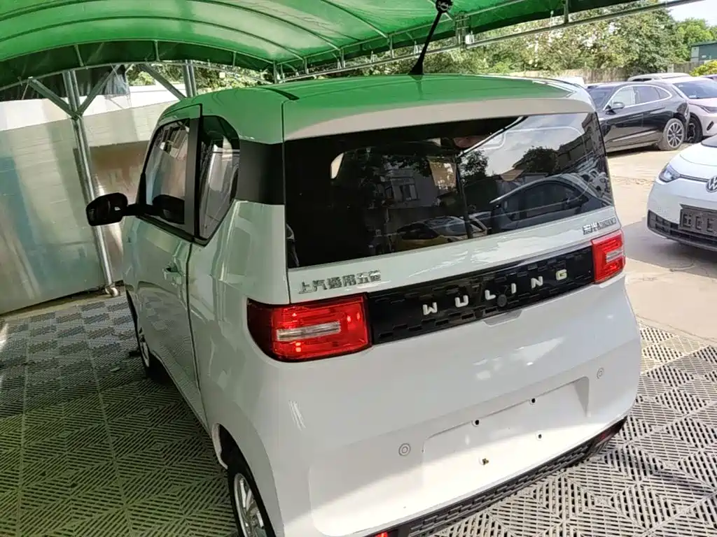 Wuling MINIEV — миниатюра 5
