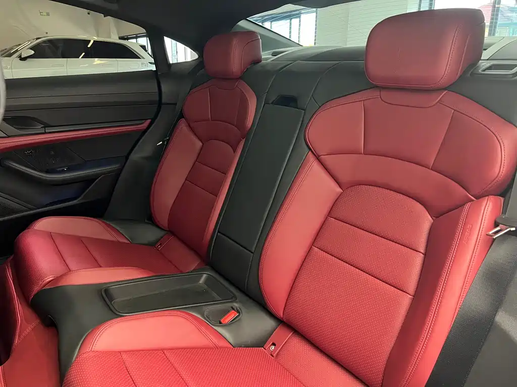 Porsche Taycan — миниатюра 18