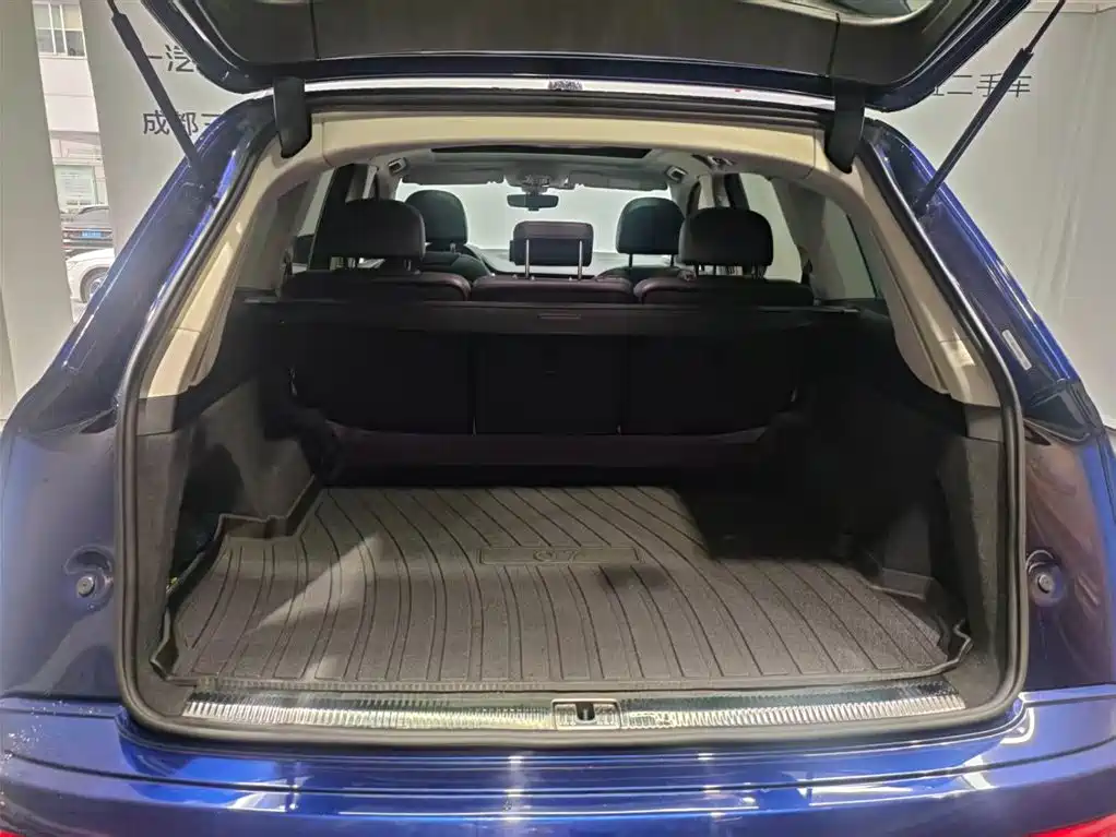 Audi Q7 — миниатюра 9