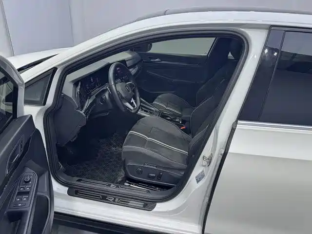 Volkswagen Golf — миниатюра 14
