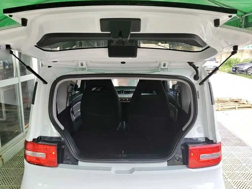 Wuling MINIEV — миниатюра 19