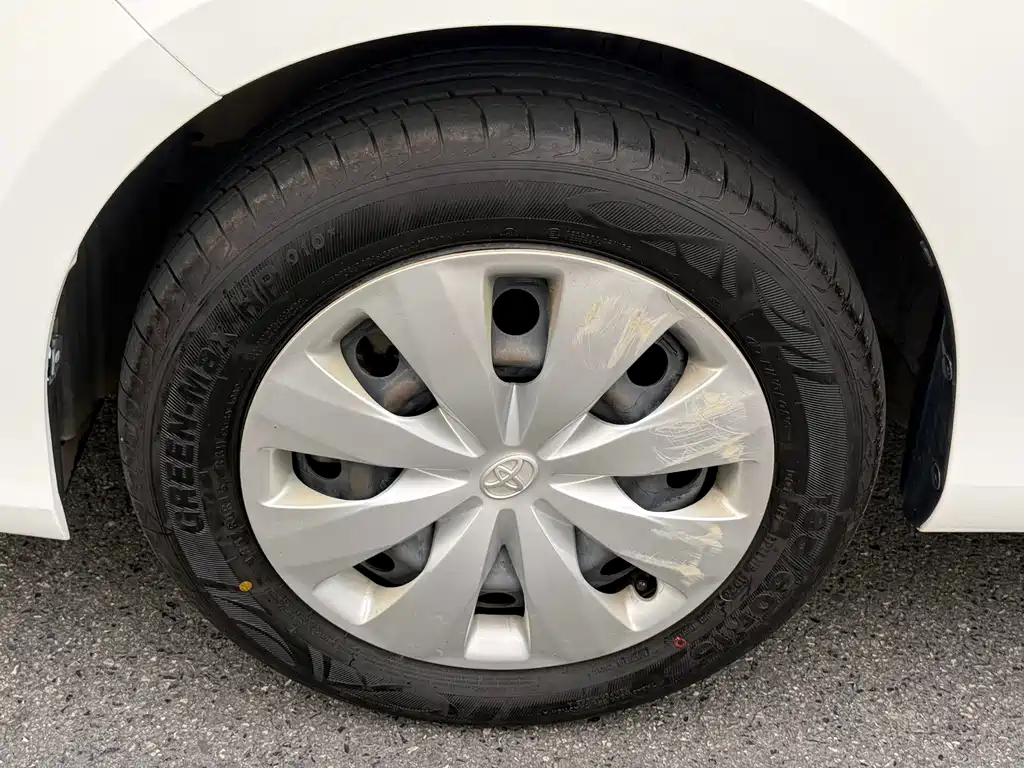 Toyota Yaris L — миниатюра 3