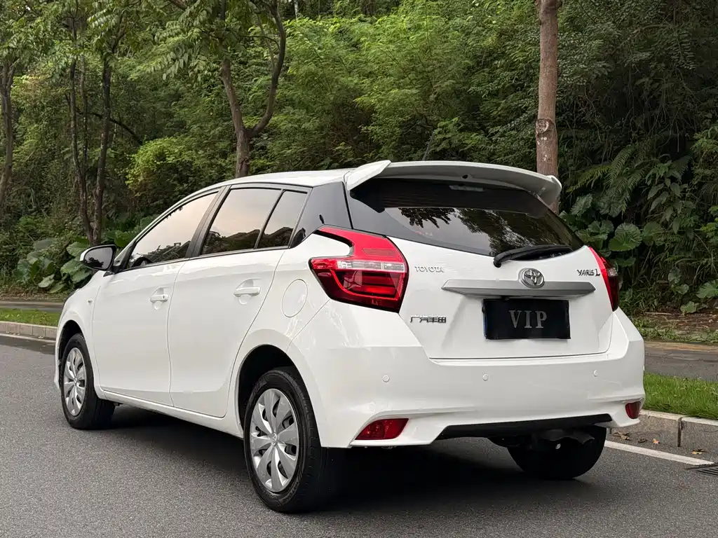 Toyota Yaris L — миниатюра 12