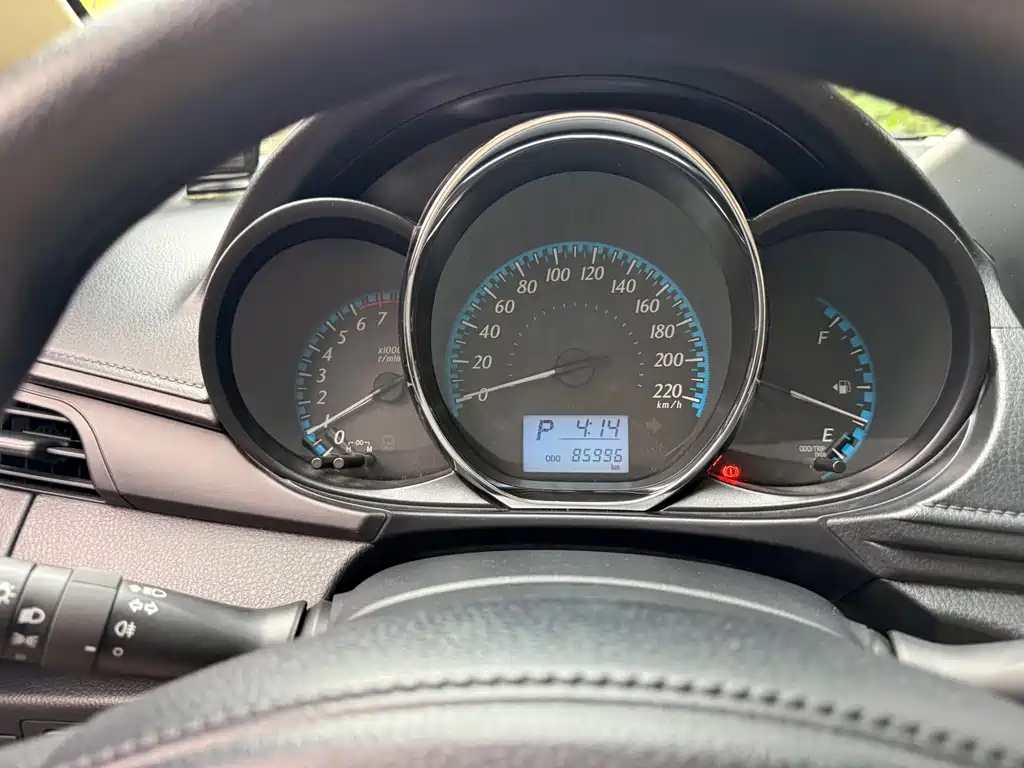 Toyota Yaris L — миниатюра 25