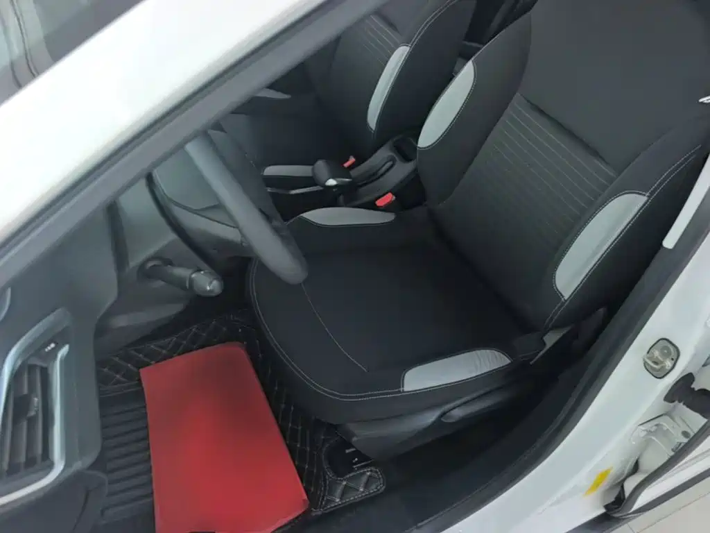 Peugeot 2008 — миниатюра 15