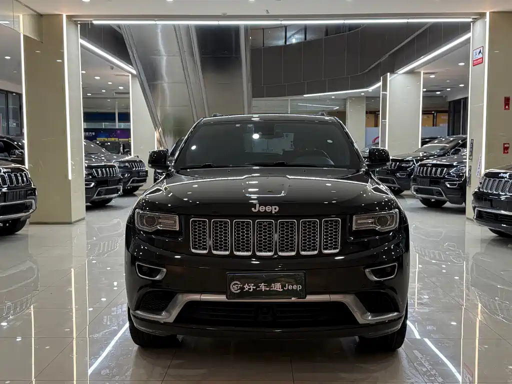 Jeep Grand Cherokee (Import) — миниатюра 2