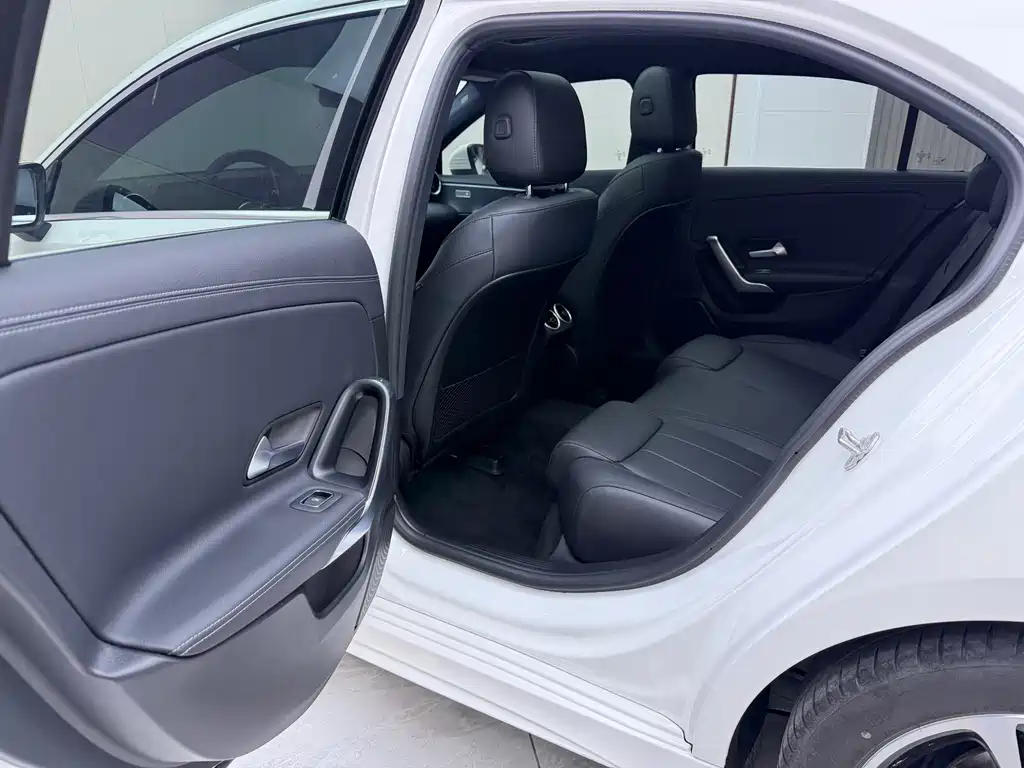 Mercedes-Benz A-Class — миниатюра 15