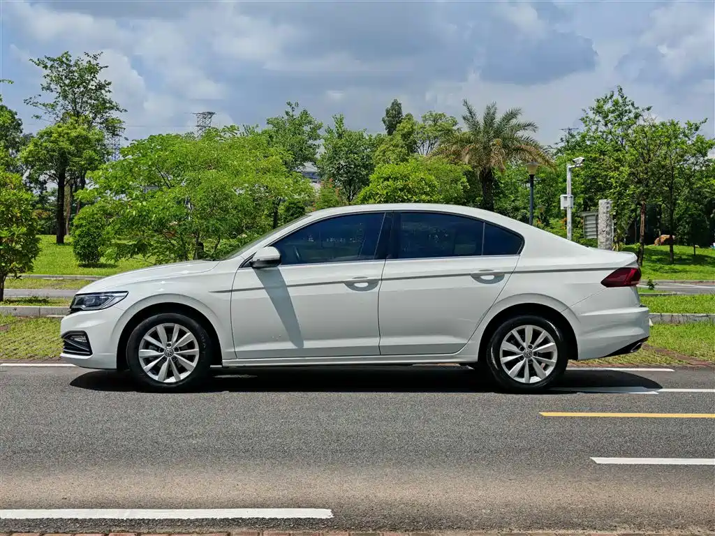 Volkswagen Bora 2020 1.5L AT Elite