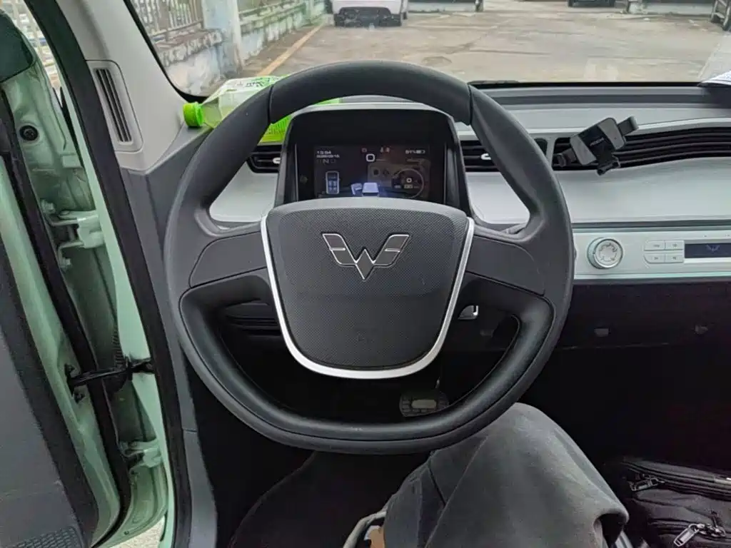 Wuling MINIEV — миниатюра 11