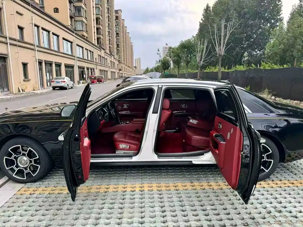 Rolls-Royce Ghost — миниатюра 5