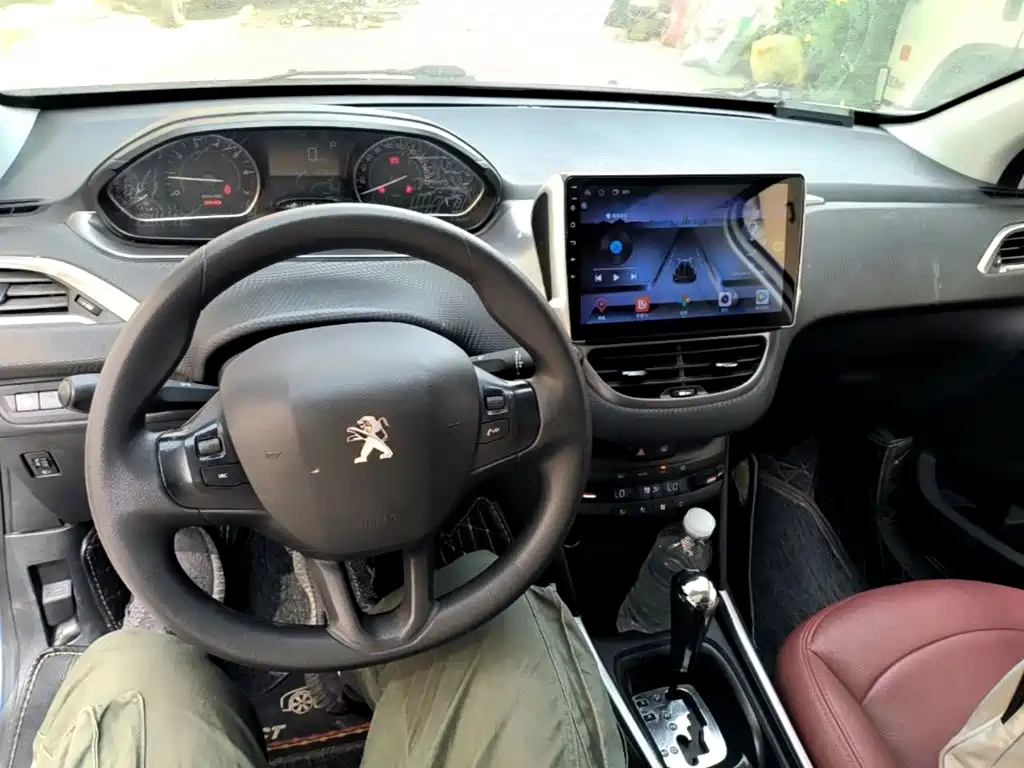 Peugeot 2008 — миниатюра 10
