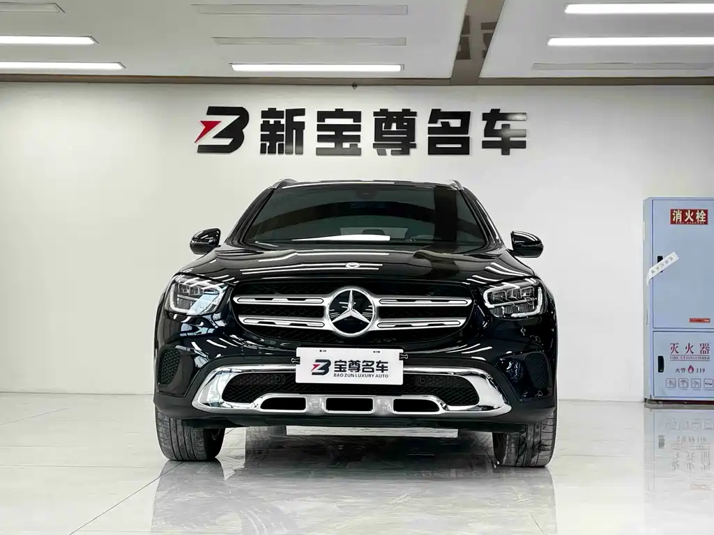 MERCEDES-BENZ GLC