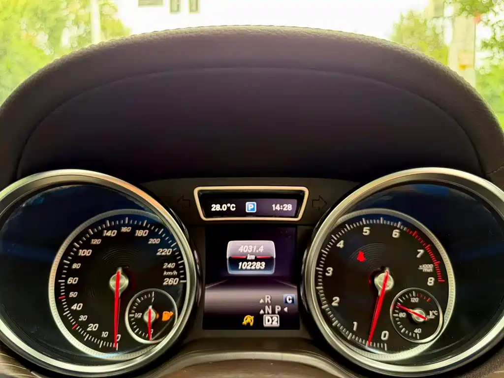 Mercedes-Benz GLE (Import) — миниатюра 6