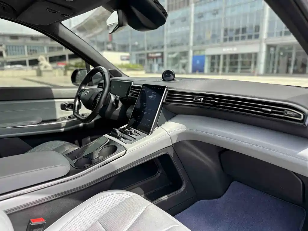NIO ES8 — миниатюра 13